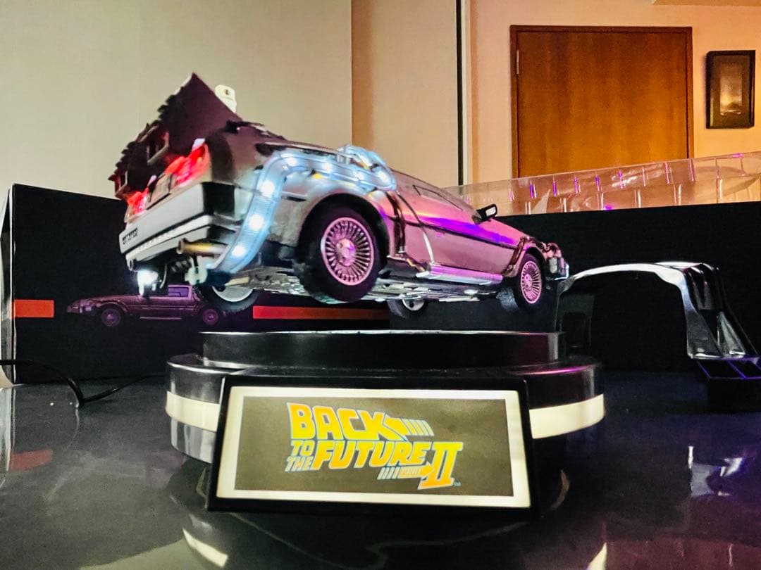 キッズロジック Magnetic Floating デロリアン 1/20