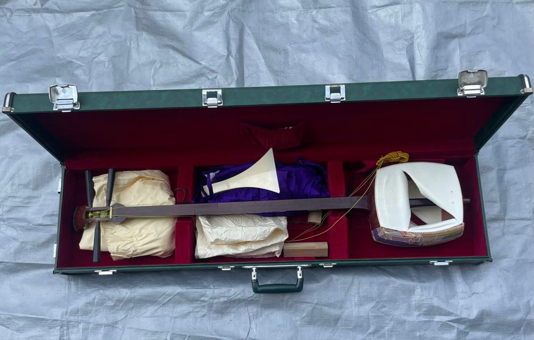 紅木三味線 小唄用 ケース付 付属品一式 現状品