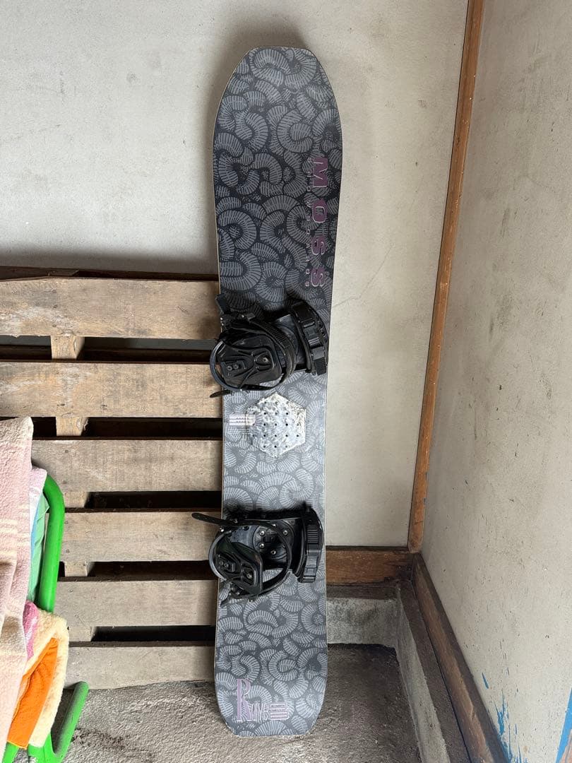 MOSSスノーボードブラック