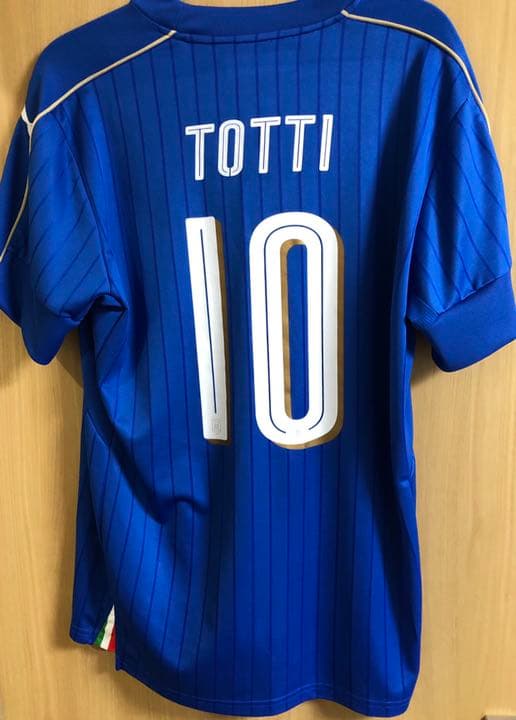 トッティ イタリア ユニフォーム