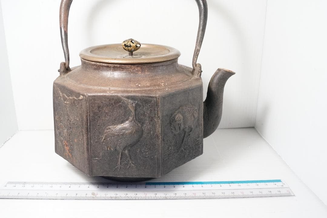 鉄瓶　上田照房　金龍堂　八角形　側面に絵柄