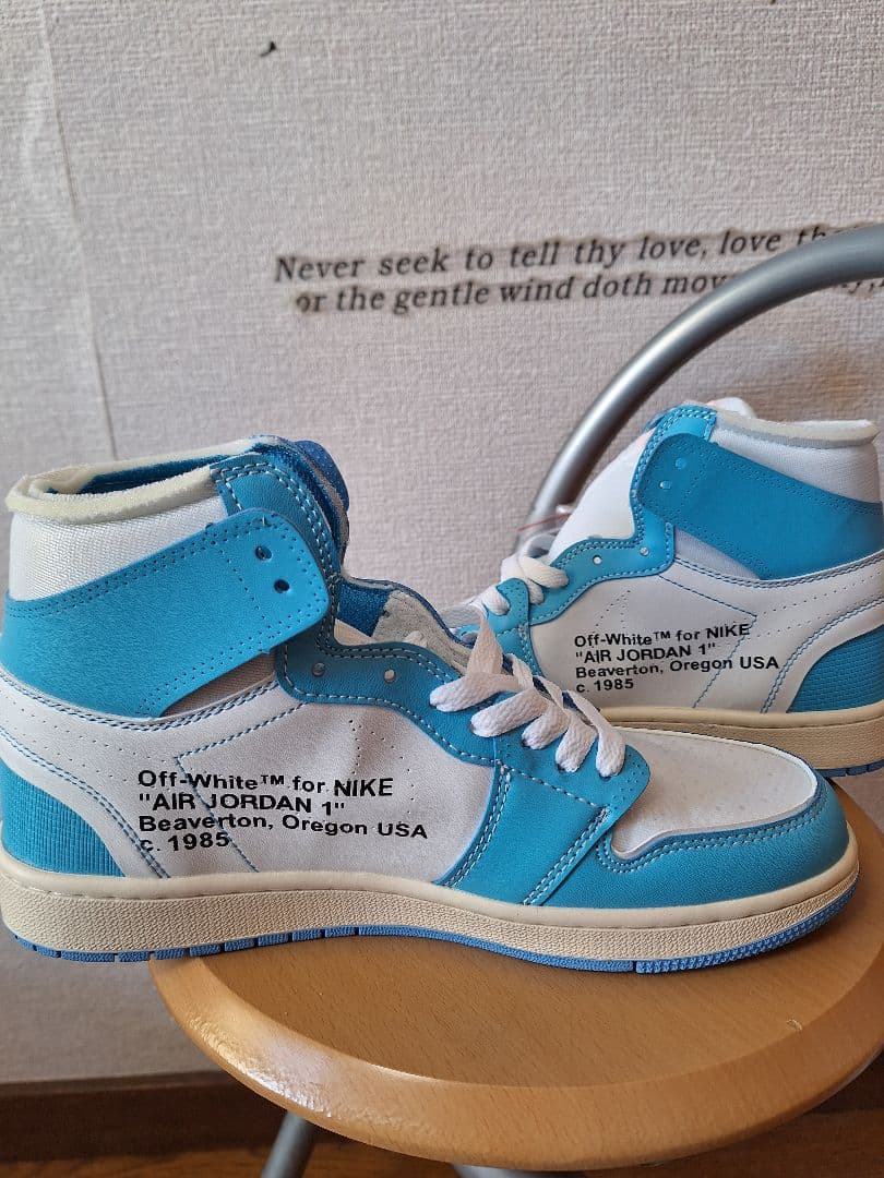 Off-White × Nike Air Jordan 1 UNC