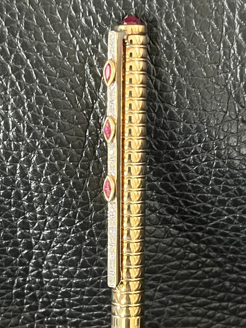 エステーデュポンS.T.DUPONT ボールペン 特注:宝石ダイヤ、ルビー装飾