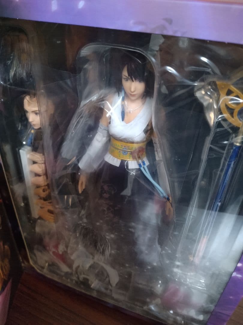 新品未開封品 プレイアーツ改 ユウナ FF10 可動式フィギュア