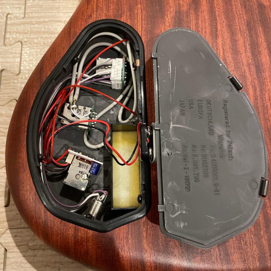 Warwick Corvette Standardドイツ製6弦ベース ボルトオン