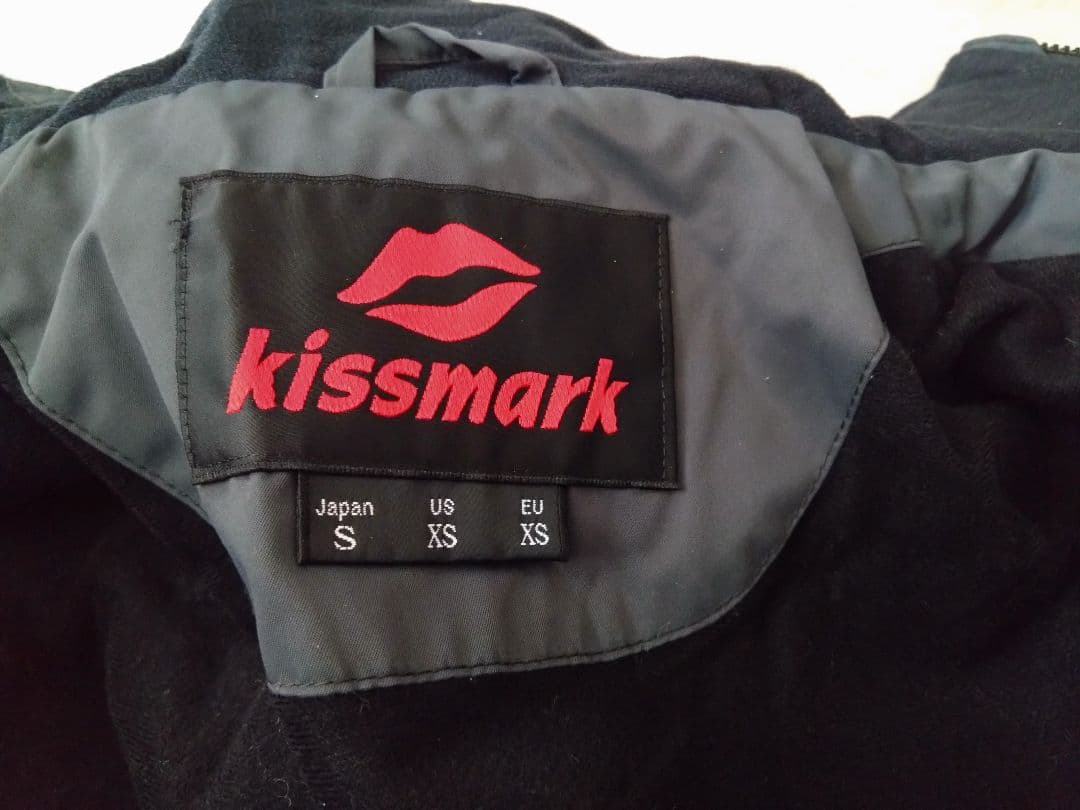 キスマーク 上下ウエア