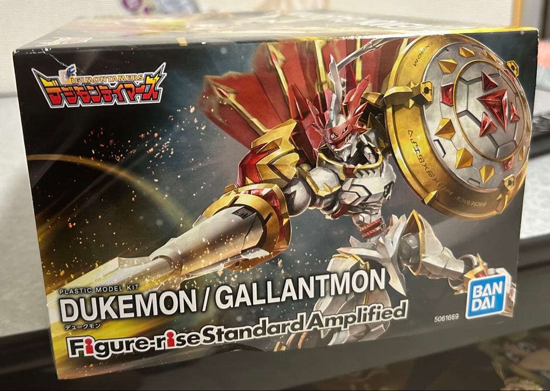 【デュークモン】　フィギュアライズスタンダード　プラモデル　デジモン