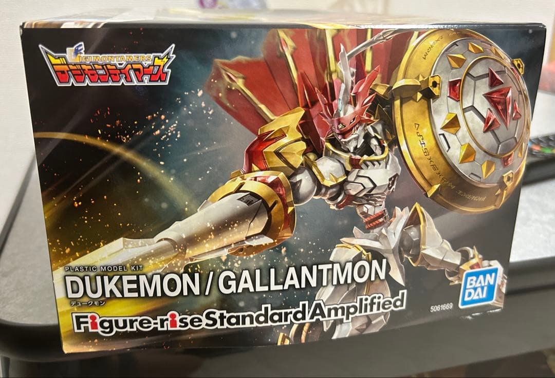 【デュークモン】　フィギュアライズスタンダード　プラモデル　デジモン