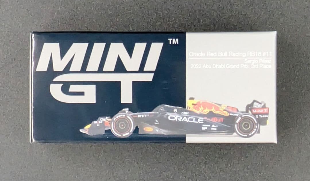 ミニカー MINI GT Oracle Red Bull Racing RB18 #11