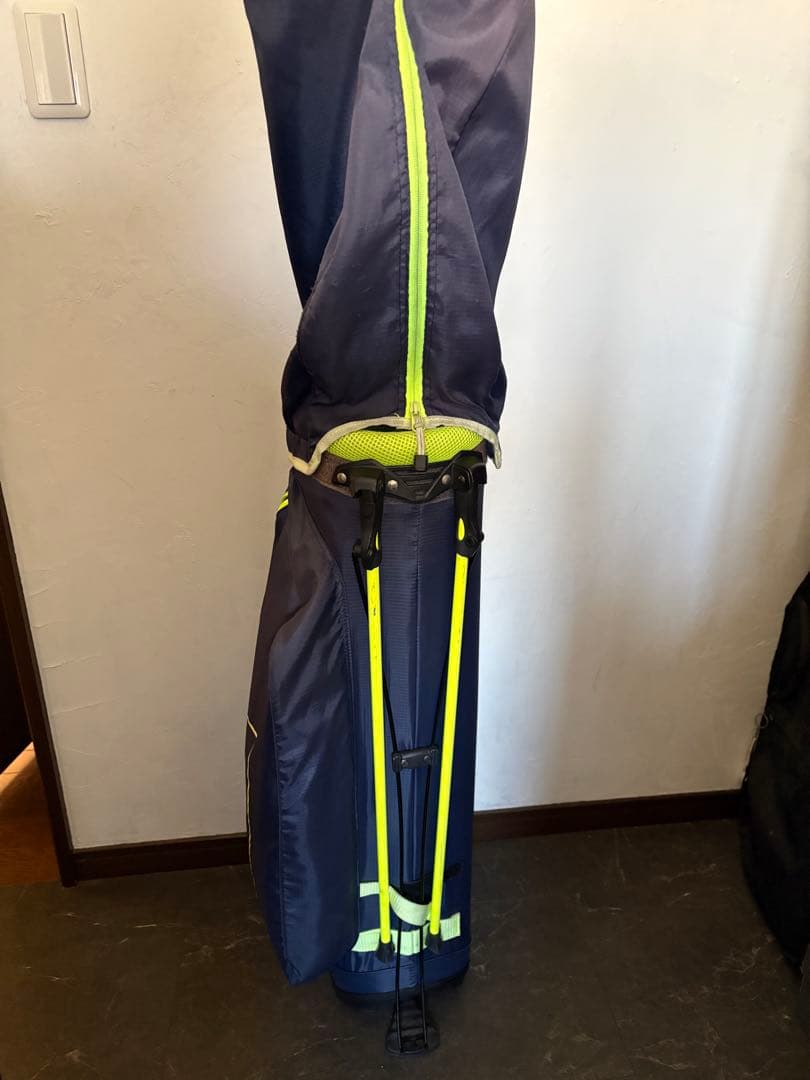 ニューバランス　軽量ゴルフバッグ ネイビー