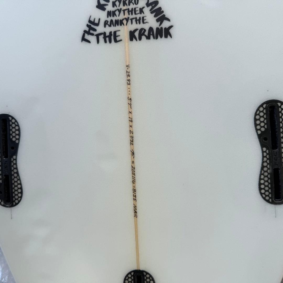 ジャスティスサーフボード　クランク　5'7