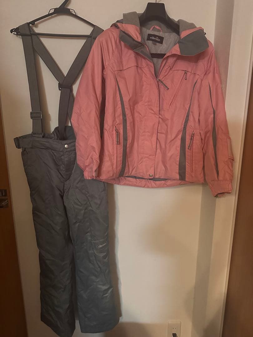 スキーウェアレディース用Lサイズ 上下　 Ellesse