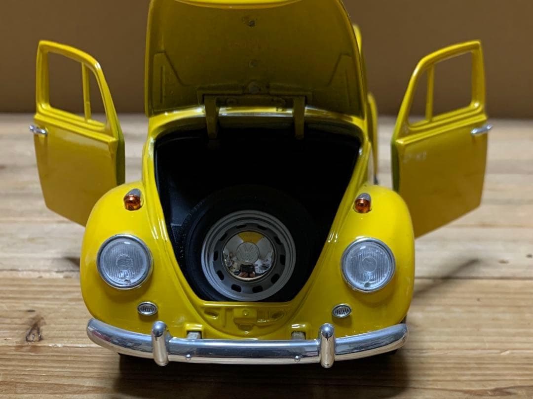 ミニカー　1/18 VW　フォルクスワーゲン　ビートル　1967　イエロー