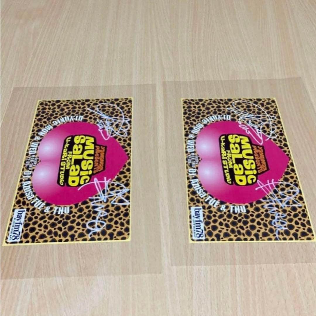 MUSIC SALAD /ミュージックサラダ 直筆サイン入り/桃尻ステッカー