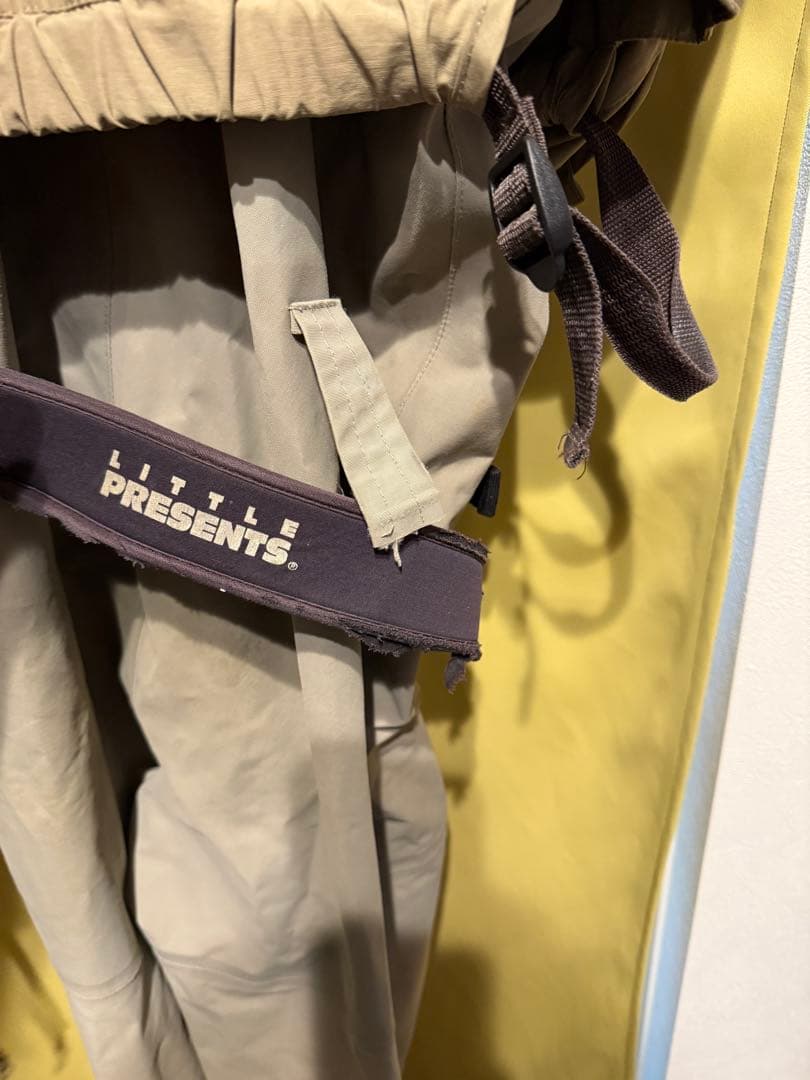 リトルプレゼンツ 一式　ウエーダー　ベスト　網　ウエーダーシューズ　トラウト釣り