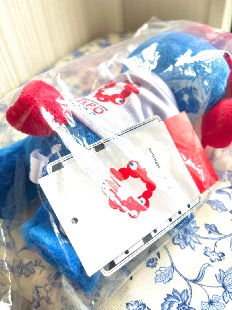 【希少】立つミャクミャク ぬいぐるみ【レア】