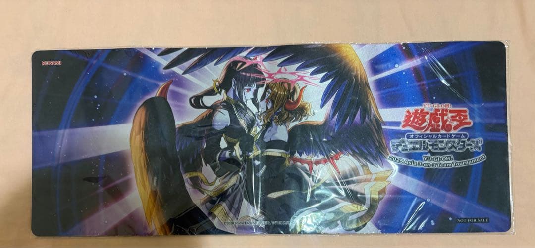 遊戯王 香港大会限定 佚楽の堕天使 ハーフ プレイマット