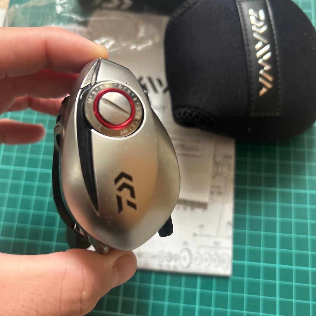 リール SV LIGHT LTD 8.1L-TN