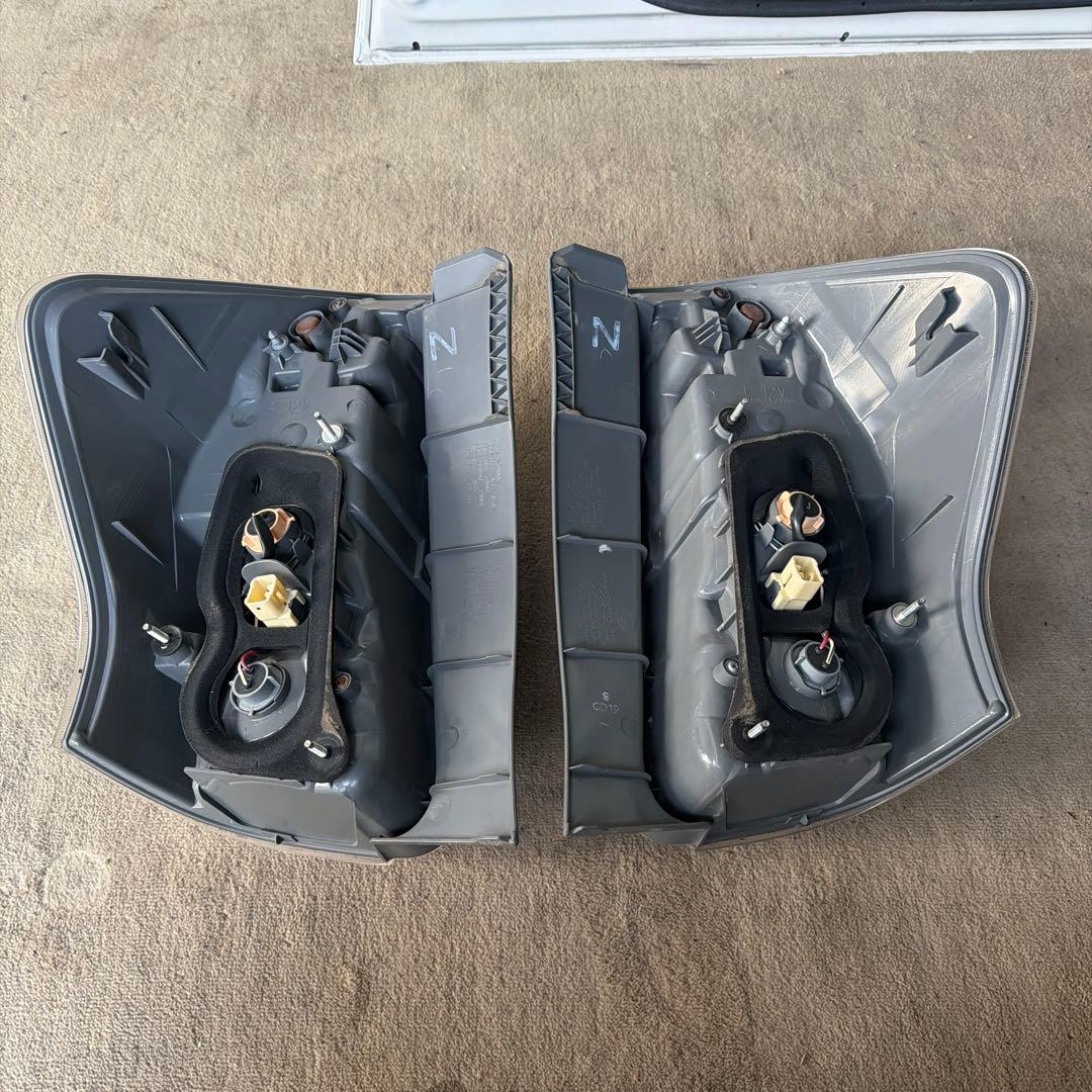 プリウスアルファ  ZVW41 プリウスα  テールランプセット