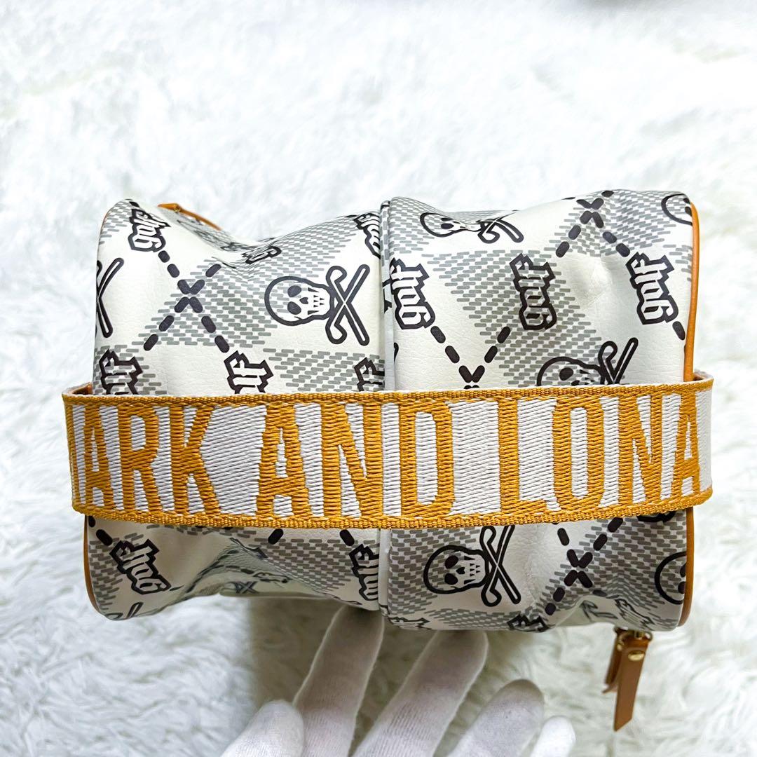 極美品 近年モデル マークアンドロナ シューズバッグ モノグラム 豪華ワッペン