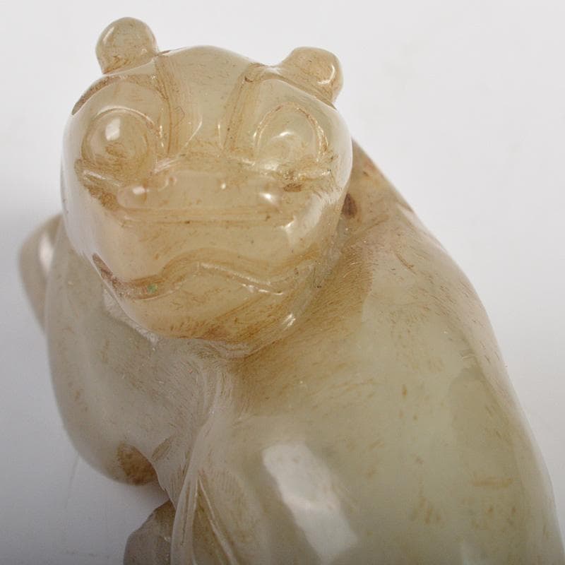 中国　玉石彫刻　神獣刻　根付　紙鎮　置物　C　7210E