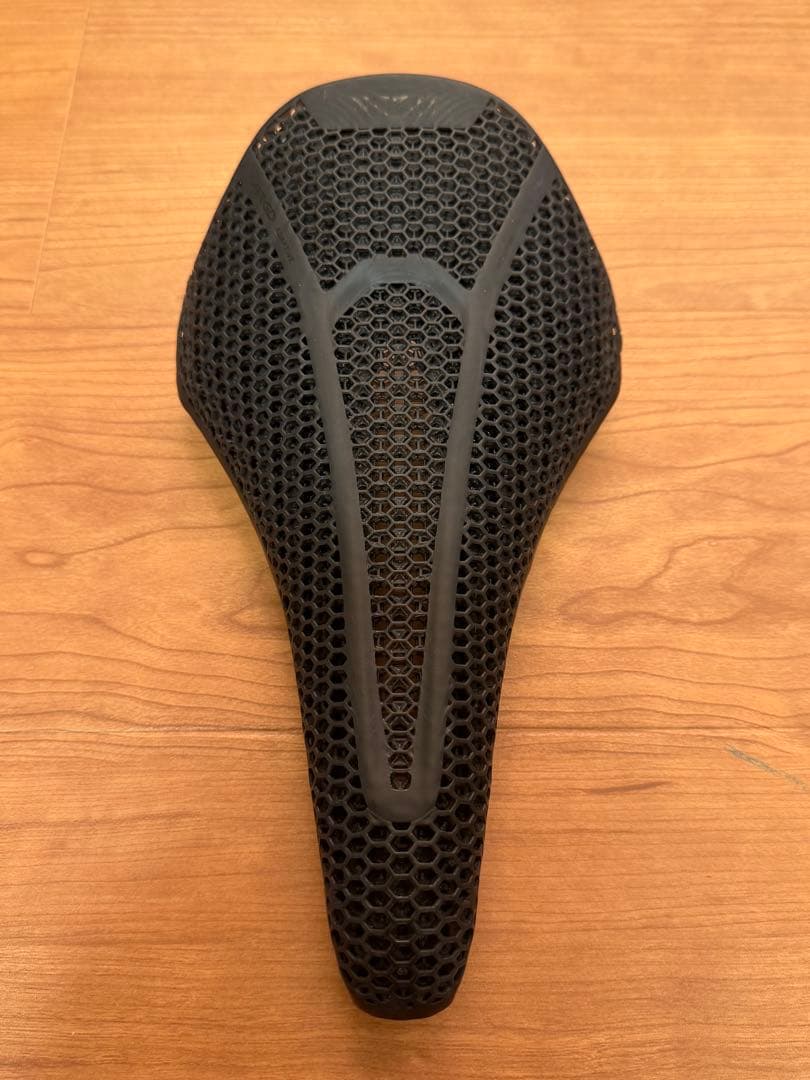 fi'zi:k ( フィジーク ) ARGO VENTO R1 ADAPTIVE