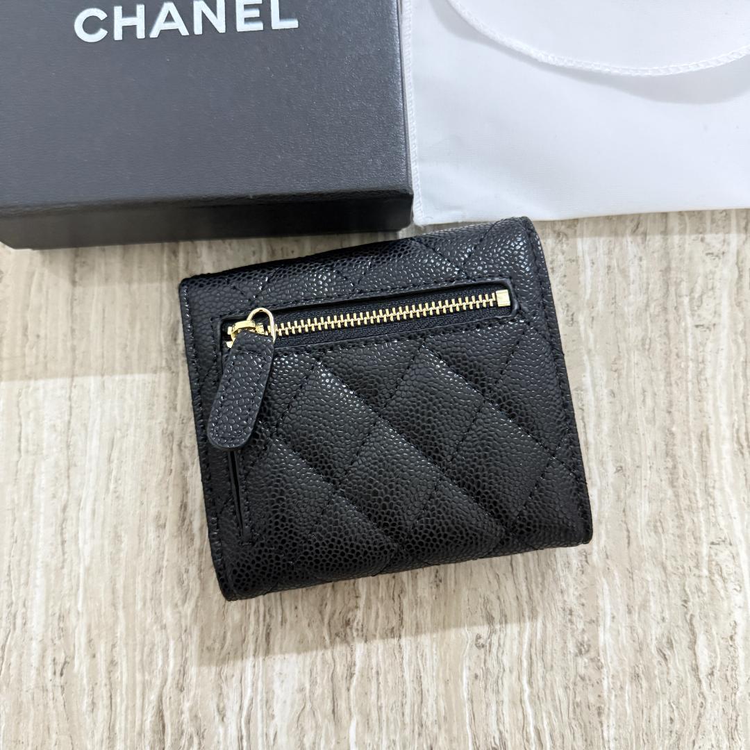 美品ノベルティ　折財布　ブラック