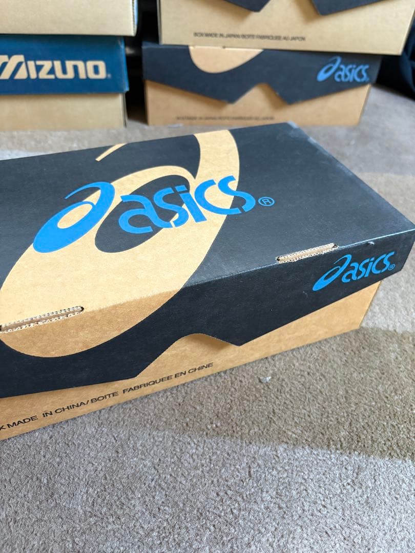 ☆レア商品☆ASICS バレーボールシューズ ホワイト/レッド22.5