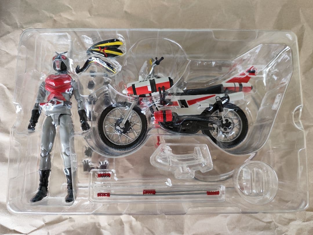SHFiguarts 仮面ライダーX & クルーザー