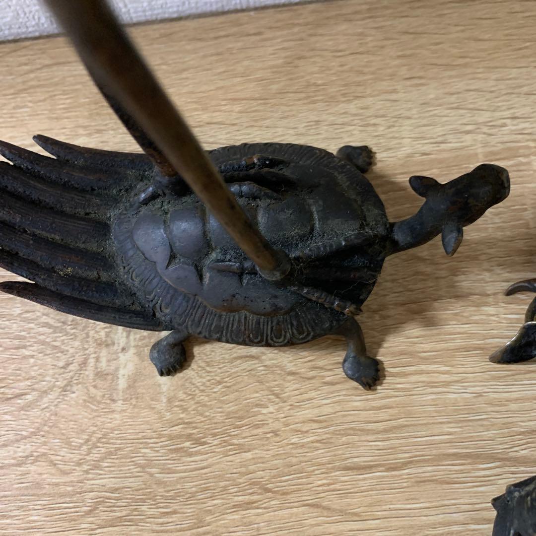 燭台　鶴亀　銅製　大明宣徳年製の刻印あり