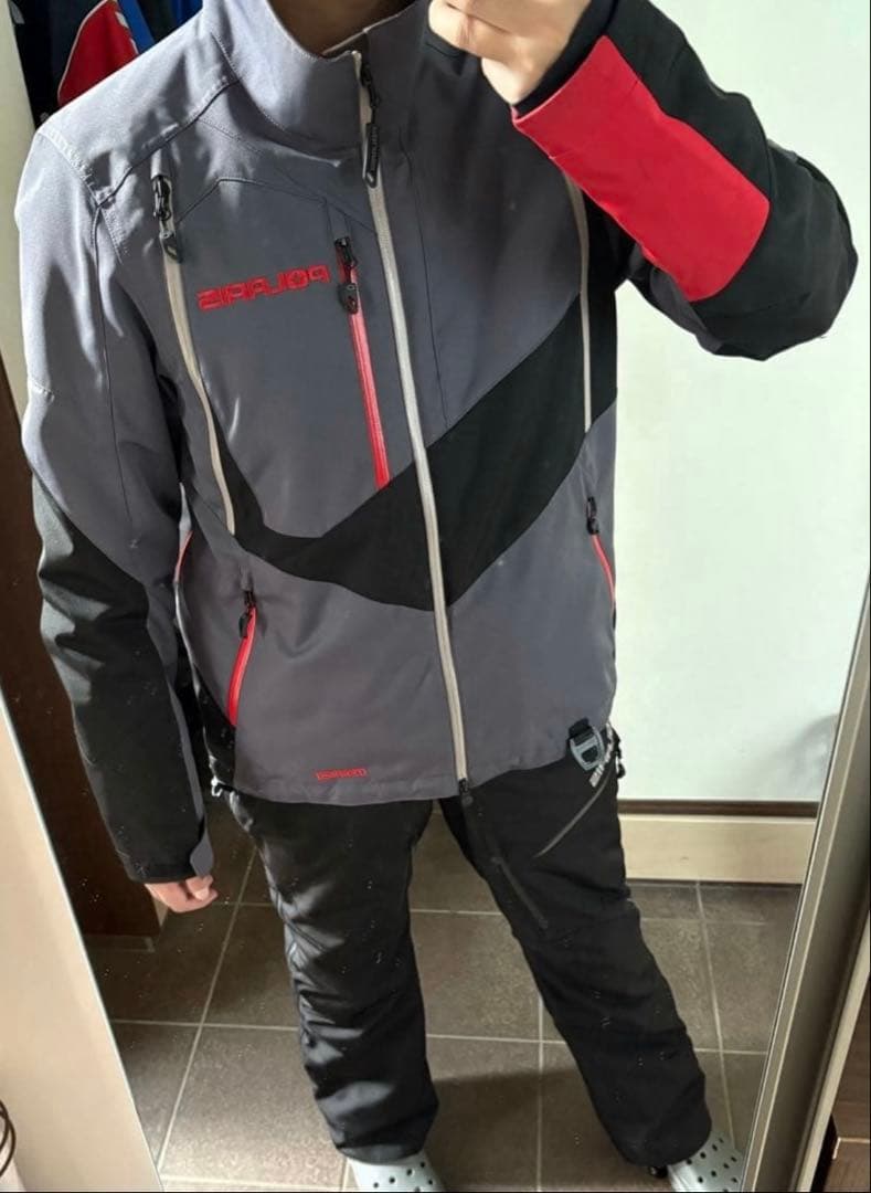 ポラリス スノーモービル ウエア