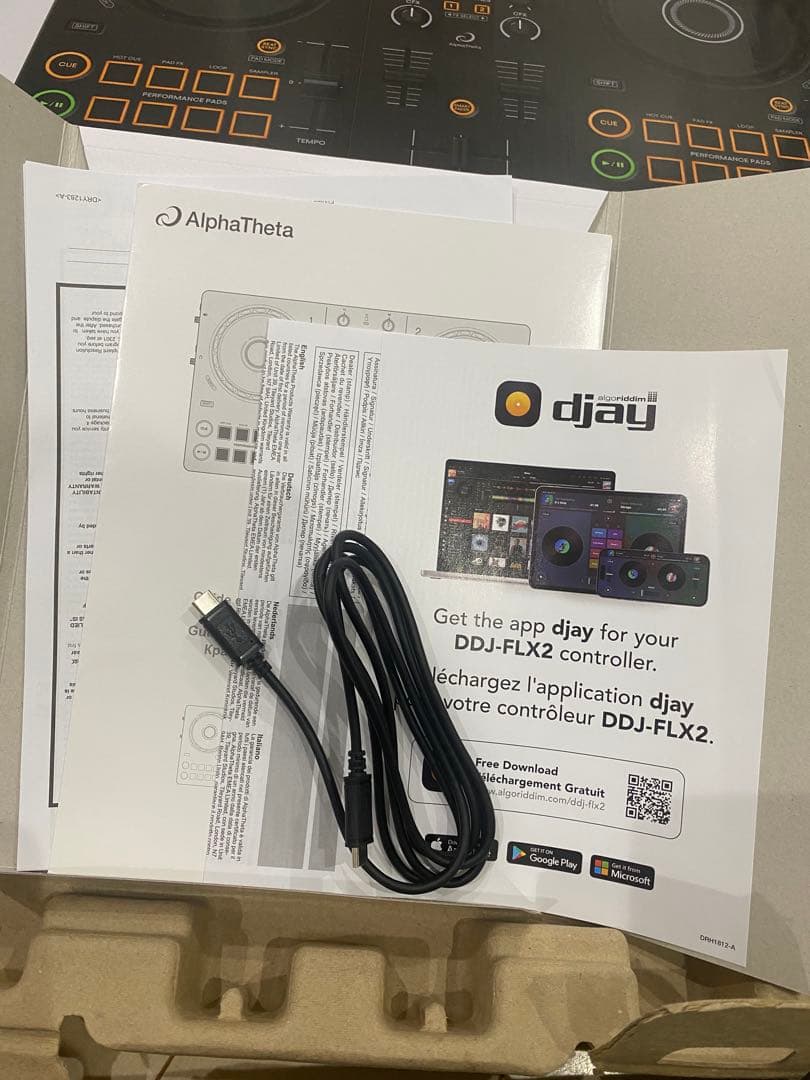 DDJ-FLX2 美品　FLX4ガイドブック付き　昨年末12月購入