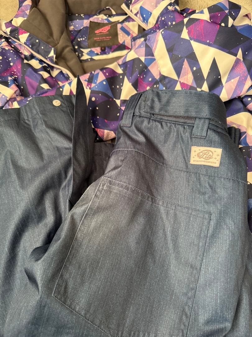 【S】スキースノーボードウェア上下 レディース 防水 防寒 紫 青 白 フード付