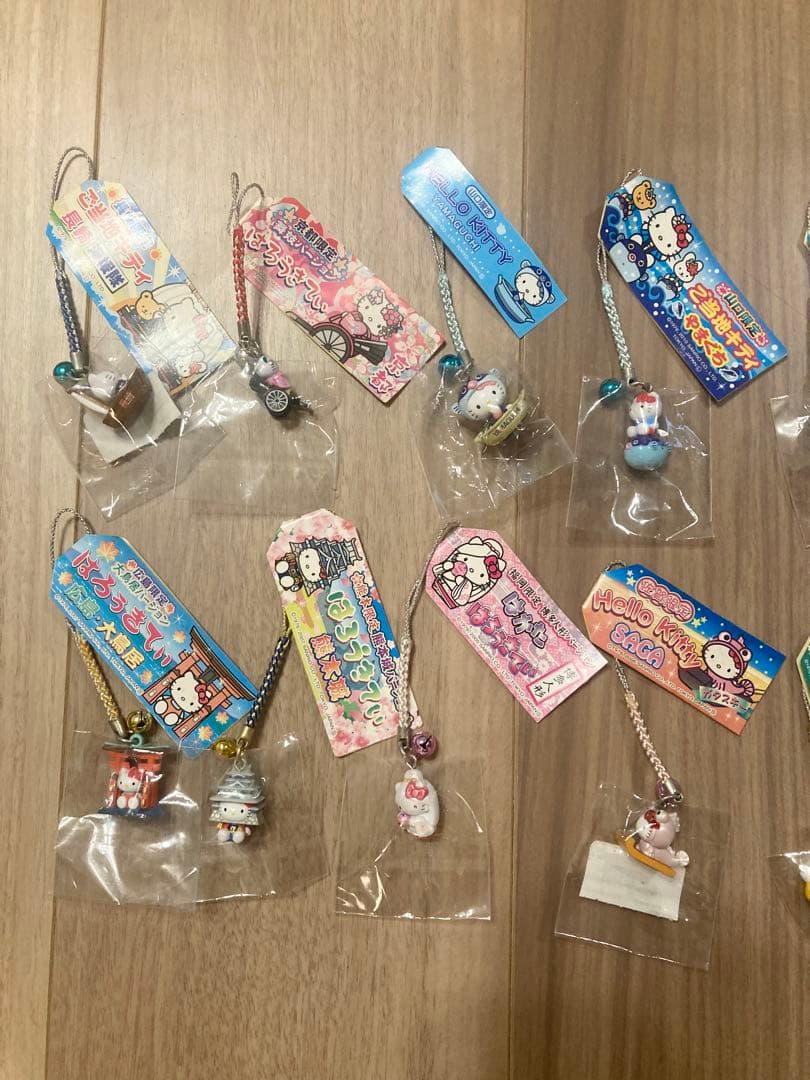 ハローキティ 根付ストラップ　ファスナーマスコッ15個セット