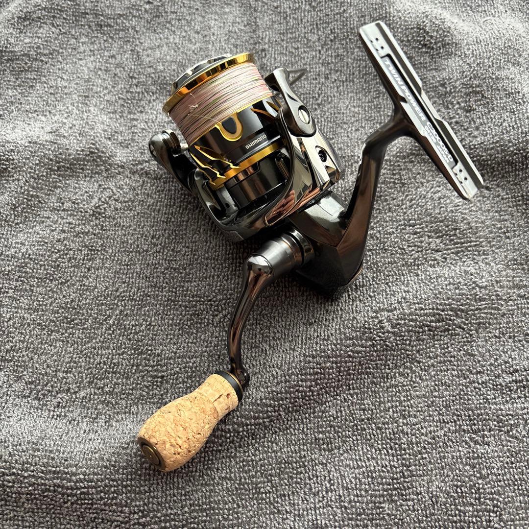 20ツインパワー C2000S スピニングリール