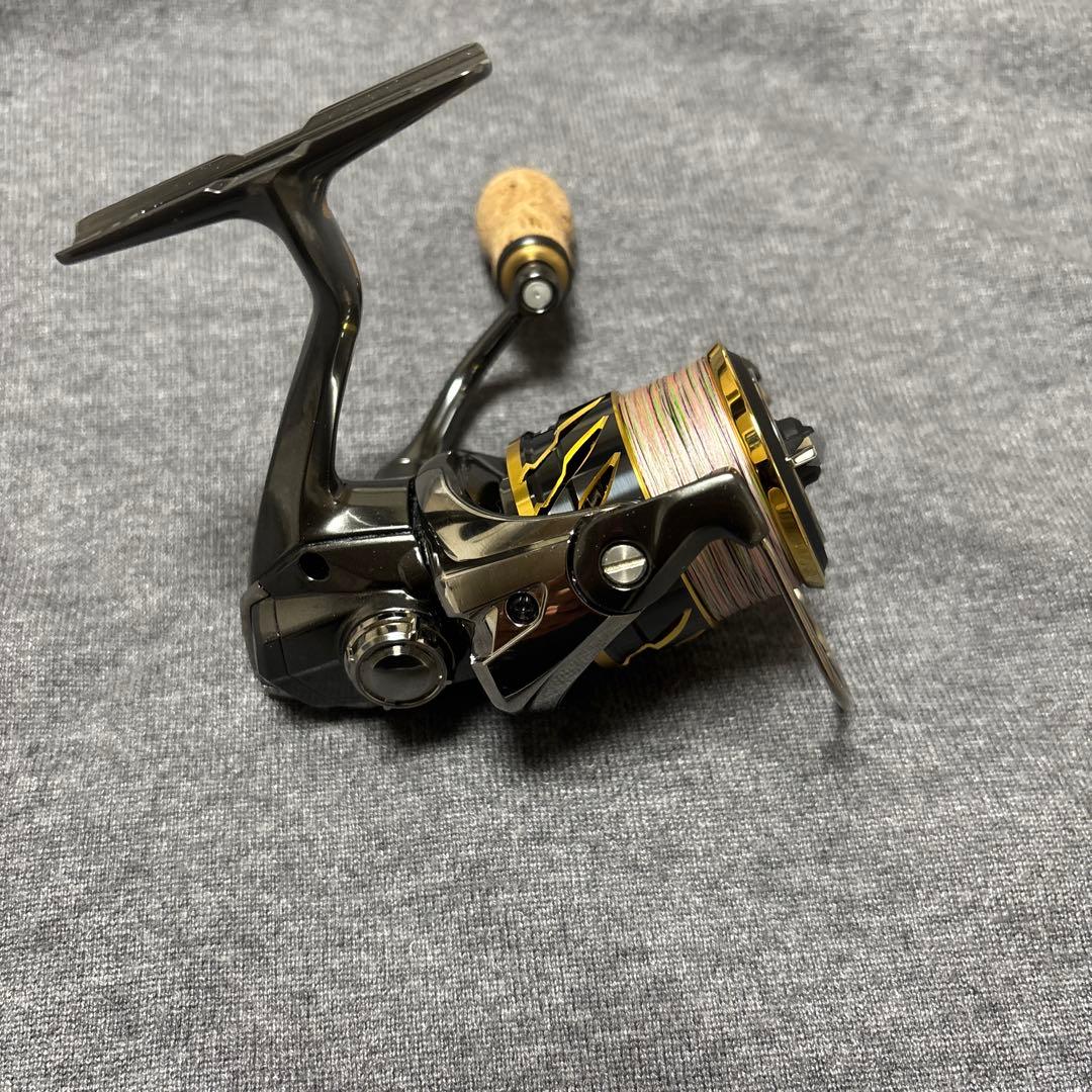 20ツインパワー C2000S スピニングリール