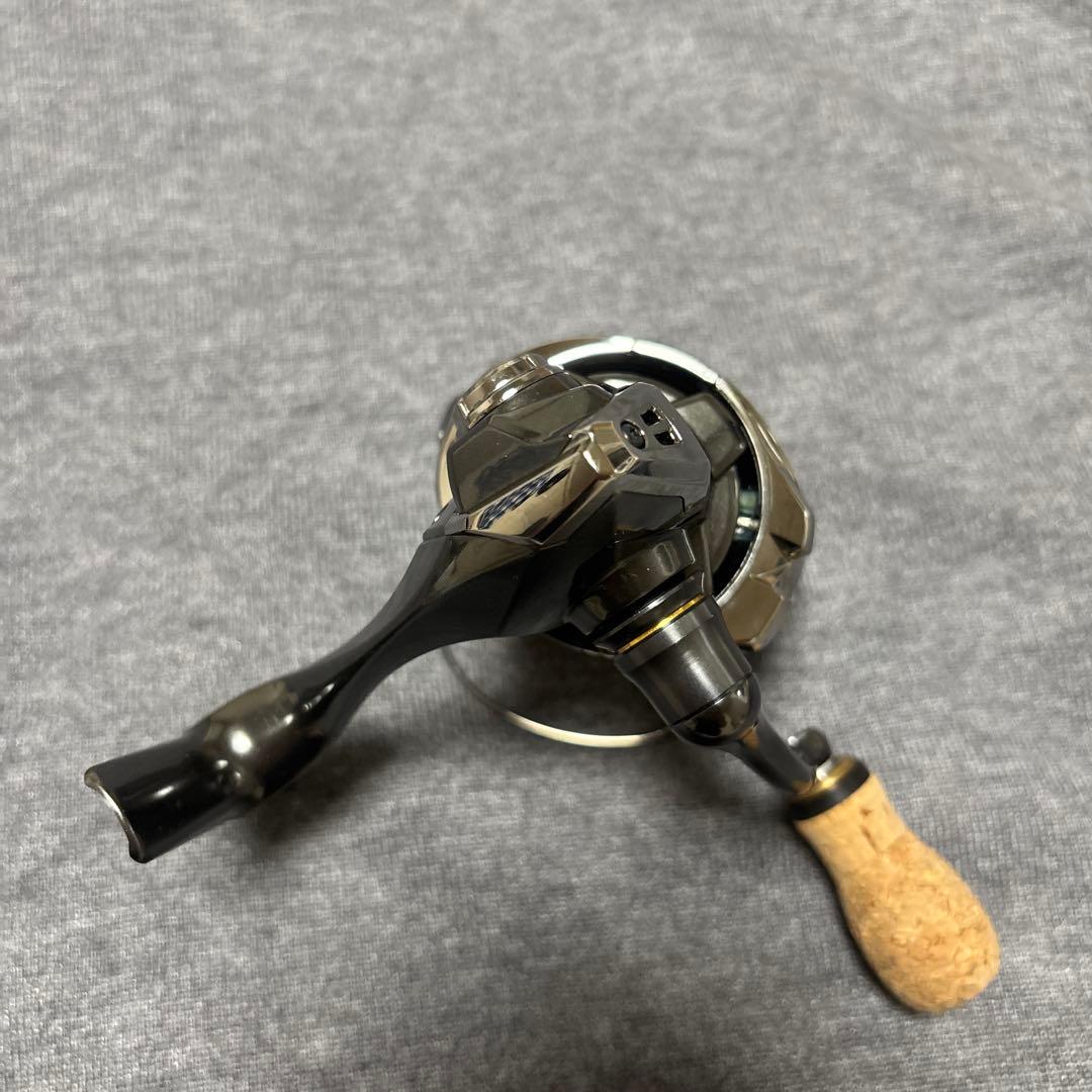 20ツインパワー C2000S スピニングリール