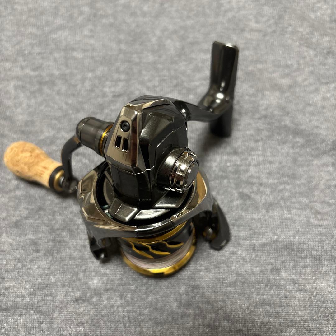 20ツインパワー C2000S スピニングリール