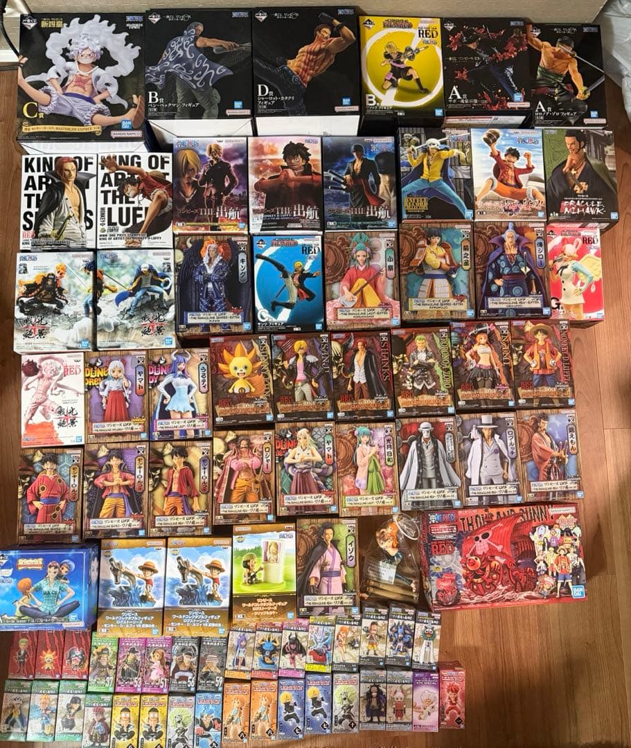 ワンピース111点 一番くじ・DXF・WCF まとめ売り フィギュア＋タオル等