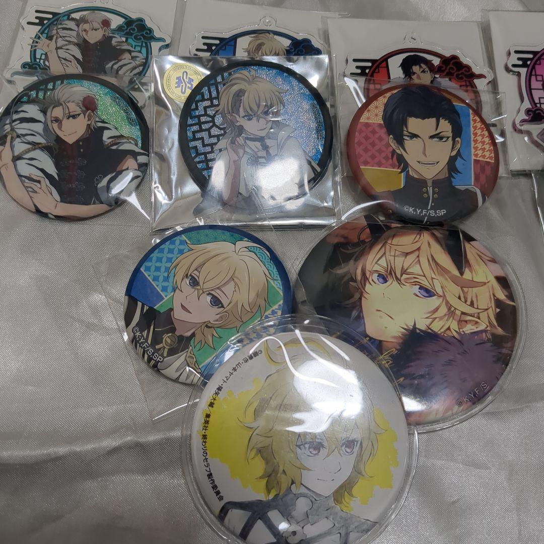アニメキャラクター缶バッジ8個セット