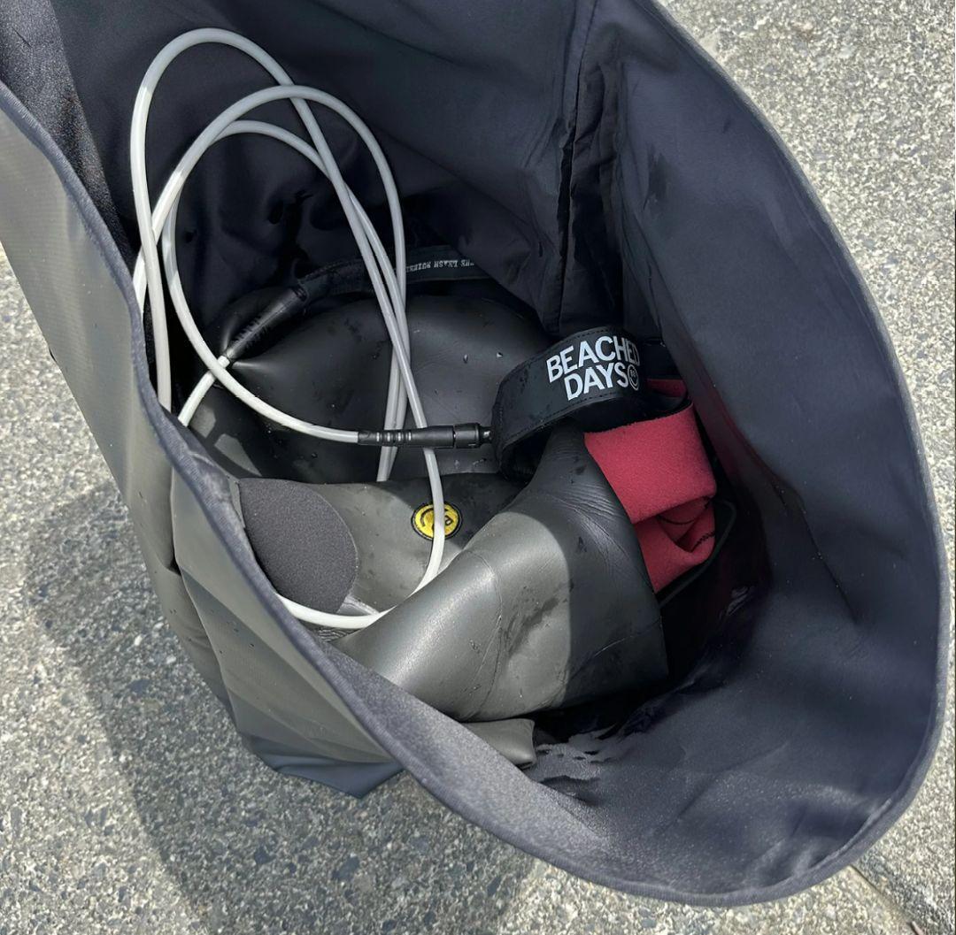 BEACHED DAYS　ビーチドデイズ　ウェットバック　ウェットスーツ