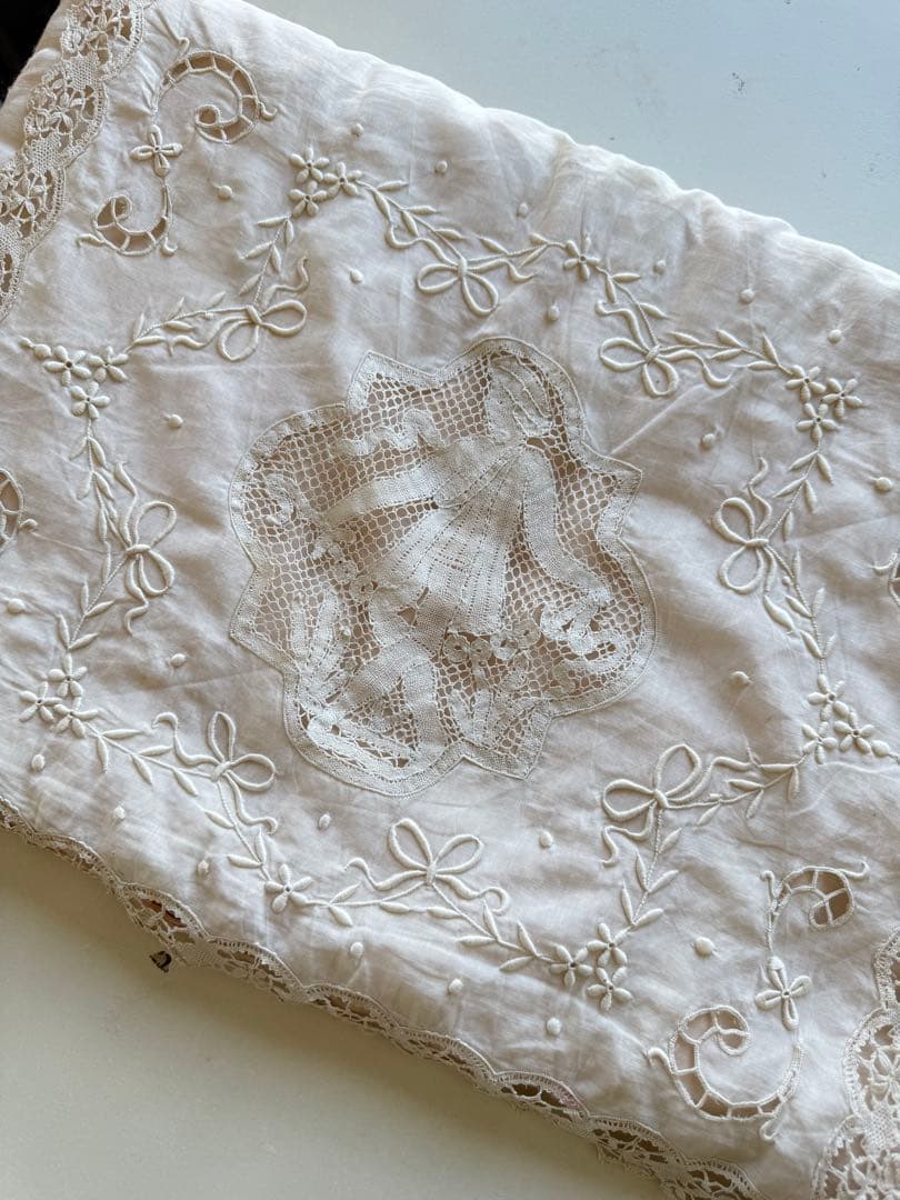 フランスアンティーク子供柄レースのパンキーケース薄ピンクシルク