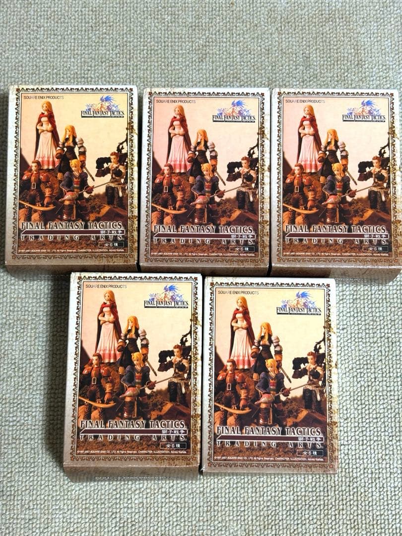 内袋未開封　ファイナルファンタジータクティクス 獅子戦争 トレーディングアーツ