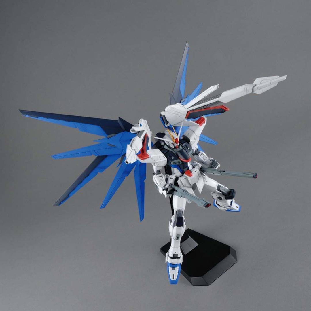 【2品セット】MG フリーダムガンダム 2.0／ジャスティスガンダム【新品】