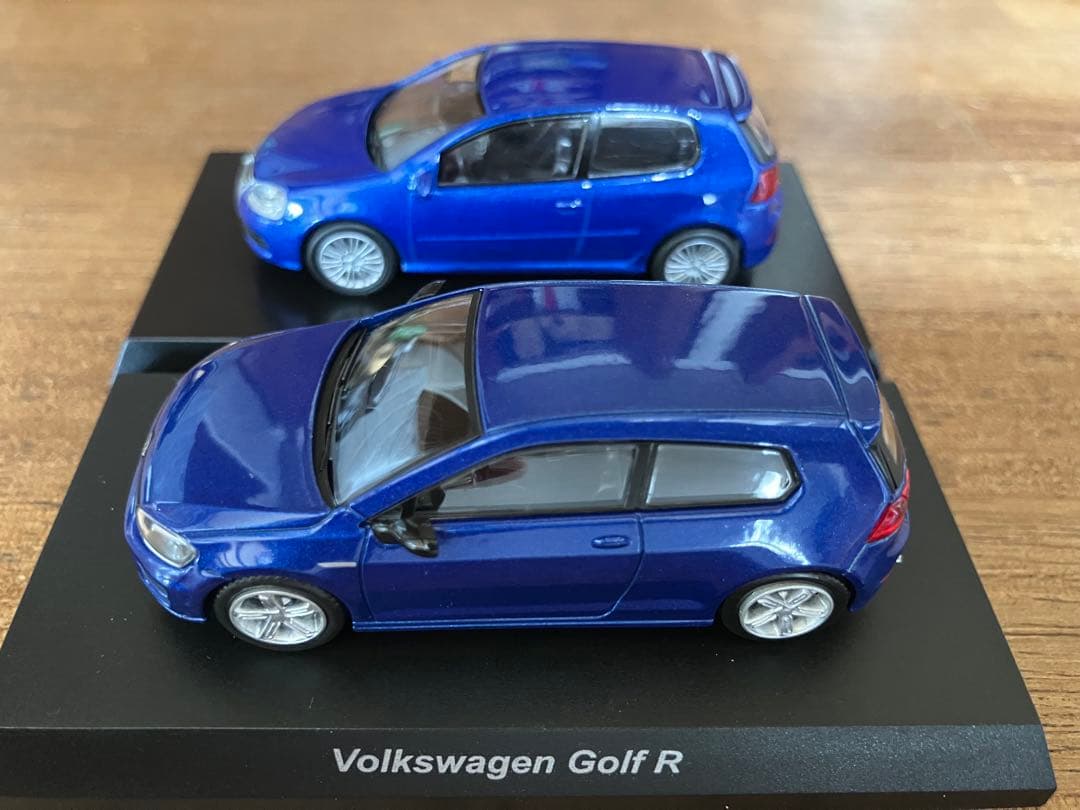 京商 1/64 フォルクスワーゲン ゴルフR32 ゴルフR 2台セット