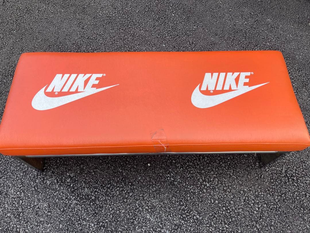 ウエイトトレーニング NIKE fitting chair