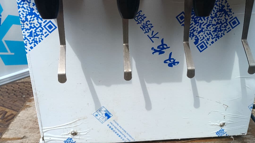 ４３８５）ドリンクディスペンサー　SODAS　メーカー等詳細不明　AC１００V