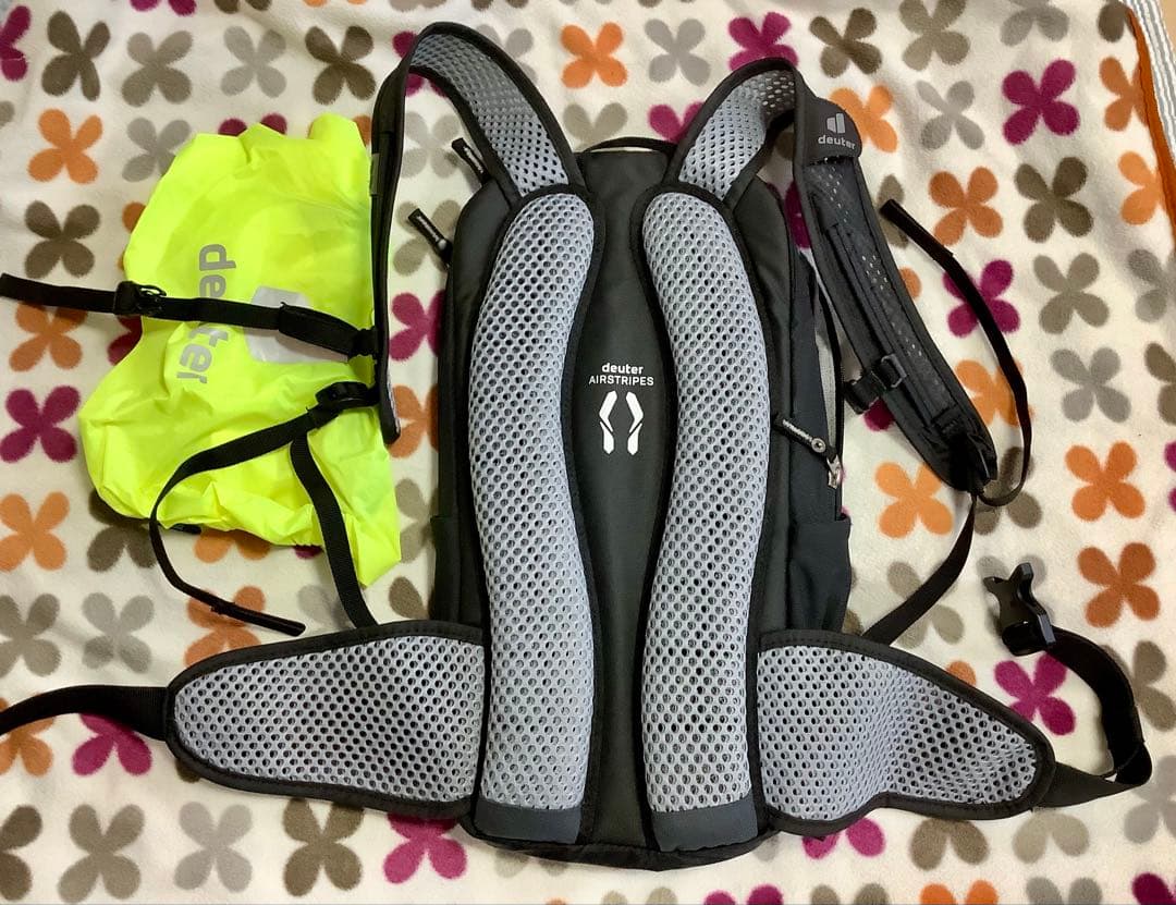 deuter Race 8 バックパック レインカバー付き