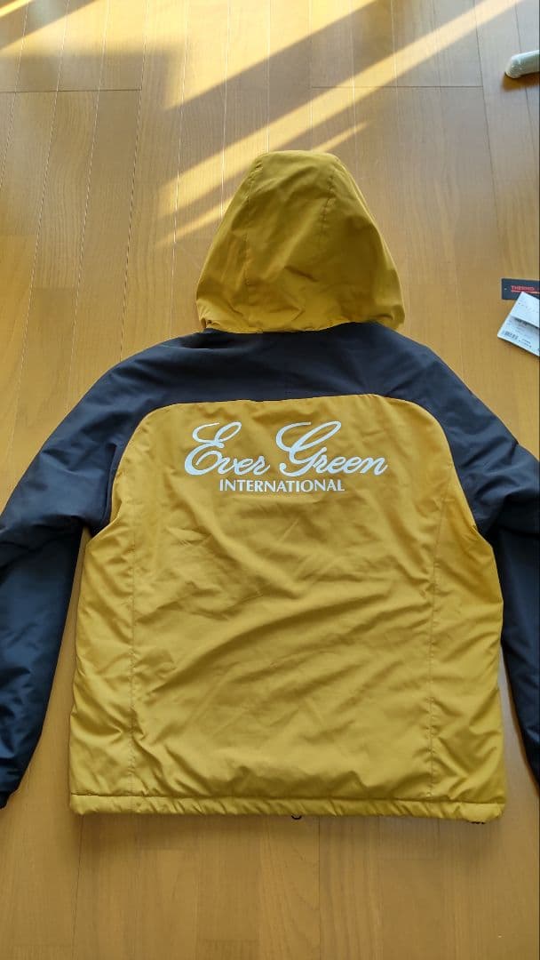 エバーグリーン　ライトフーディージャケット2　Mサイズ