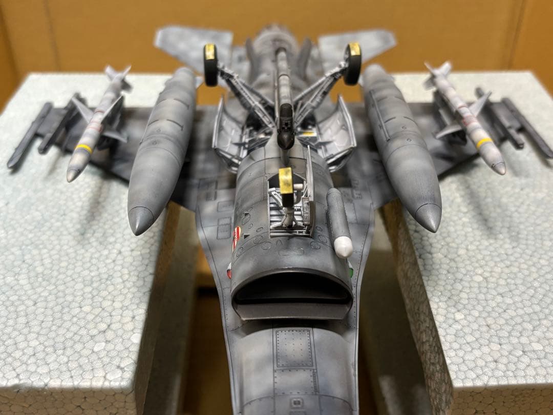 戦闘機　プラモデル完成品　タミヤ　1/48 F-16CJ